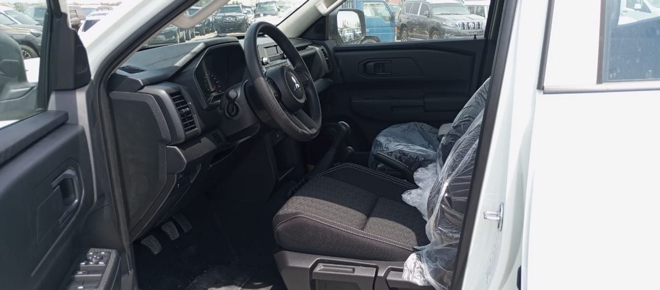 Mitsubishi L200 MITSUBISHI L200 2.4L GLS PETROL 4WD DC MT  ( 2025 MODEL)