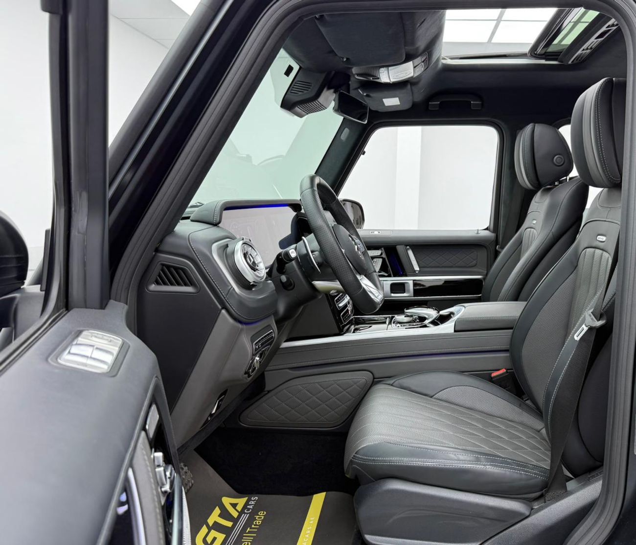 Mercedes-Benz G 63 AMG 2023 Mercedes-Benz G63 AMG Double Night Package, 1 Year Warranty, Mercedes Full Service History