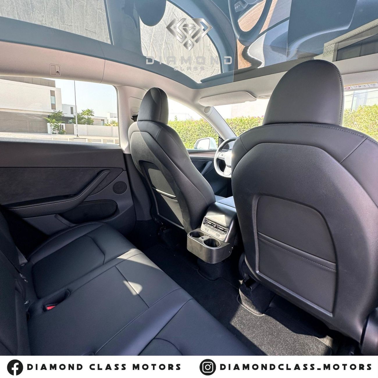 Tesla Model Y Tesla Model Y  Auto Pilot  2023 GCC 3,400 KM 169,000 AED Under Warranty from Tesla  Additional acces