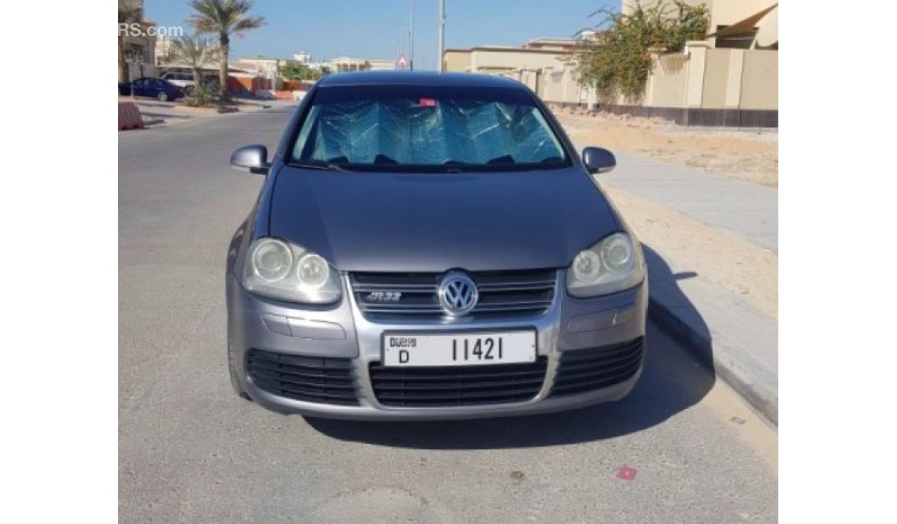 Volkswagen Golf R32