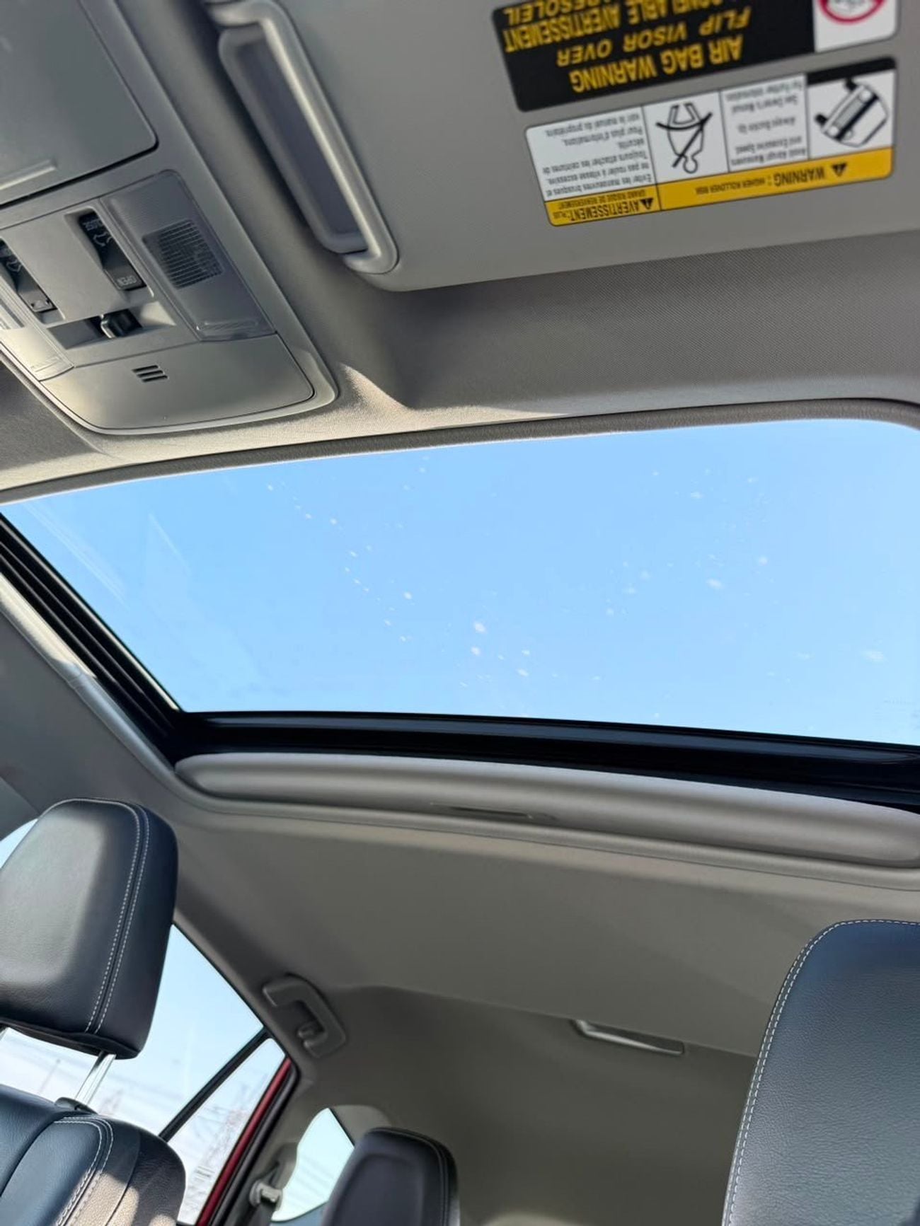 تويوتا راف ٤ Limited Sunroof/ leather seats, 360 camera