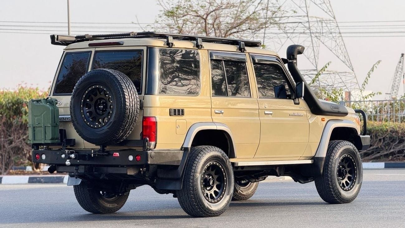 Toyota Land Cruiser 70 PREMIUM ROOF RACK WITH SIDE AWNING CAMPING TENT | 4.5L DIESEL ENGINE | MANUAL TRABSMISSION
