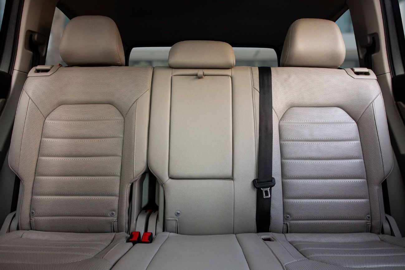 Volkswagen Teramont R-LINE PACKAGE | 2,350 P.M | 0% Downpayment | Immaculate Condition!