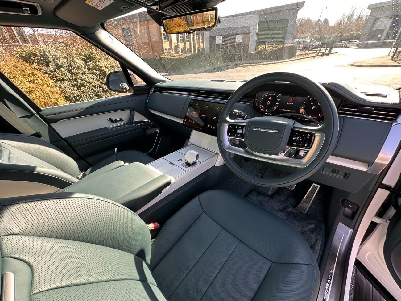 Land Rover Range Rover SV LWB P615 SV 4.4L P615 V8 Right Hand Drive