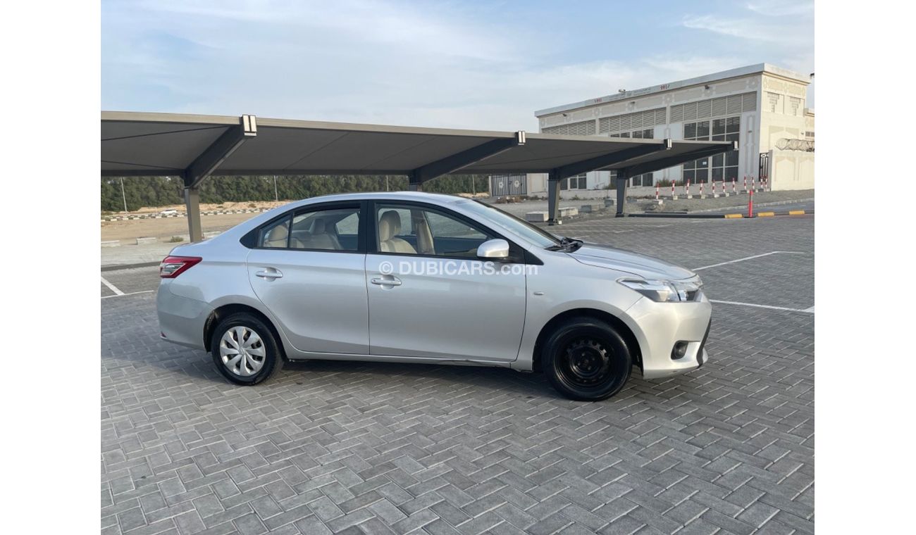تويوتا يارس Toyota Yaris (GCC SPEC) - 2016- VERY GOOD CONDITION
