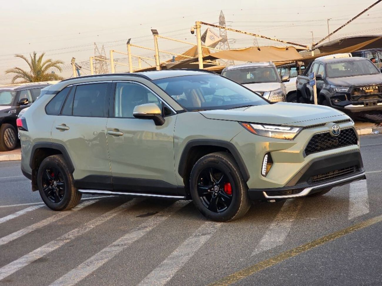 Toyota RAV4 2022 Model 2.5 Hybrid engine 4x4 and Push button