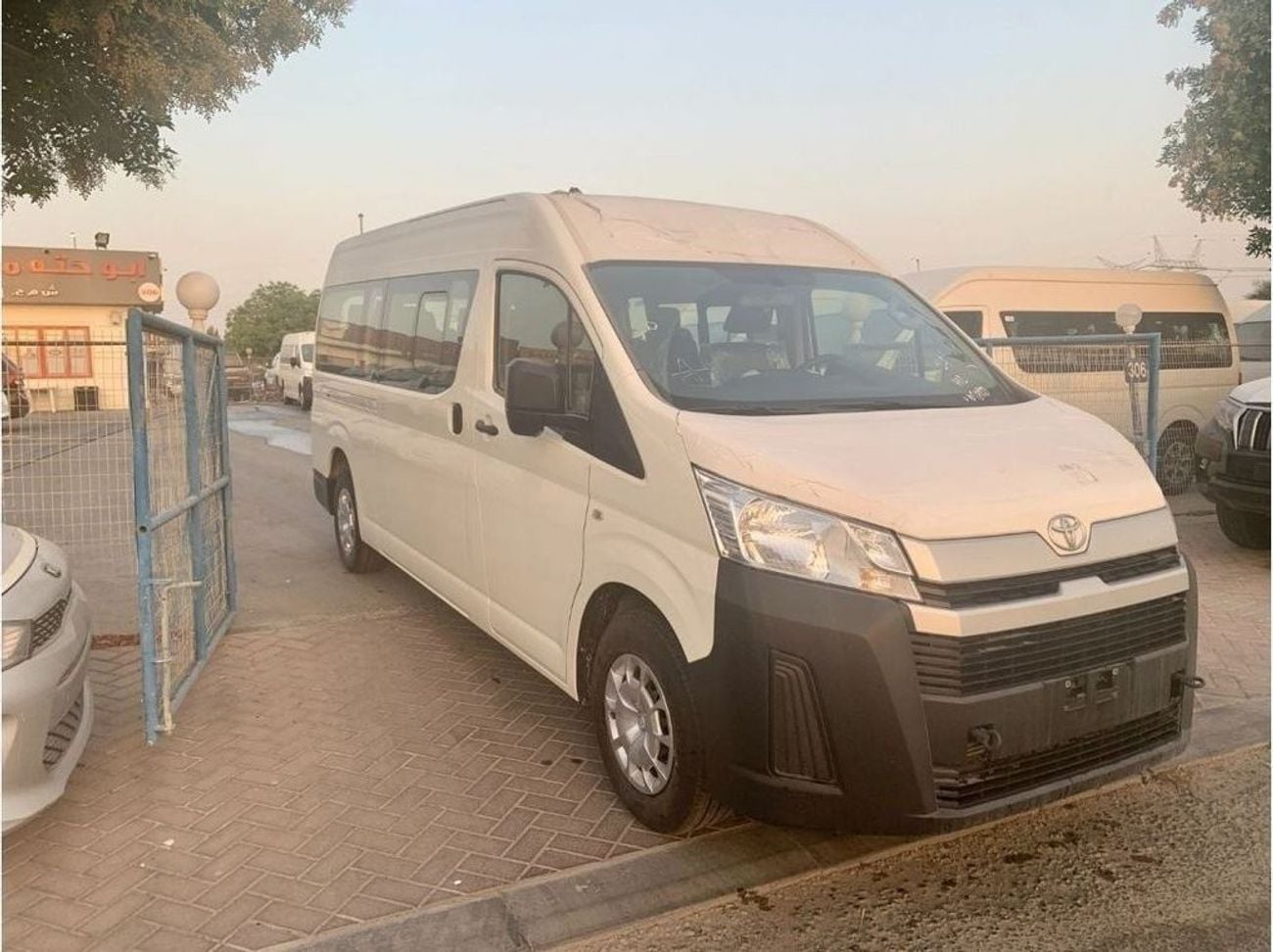 تويوتا هاياس COMMUTER HR 2.800cc DSL - 14 SEATER - M/T - 23MY