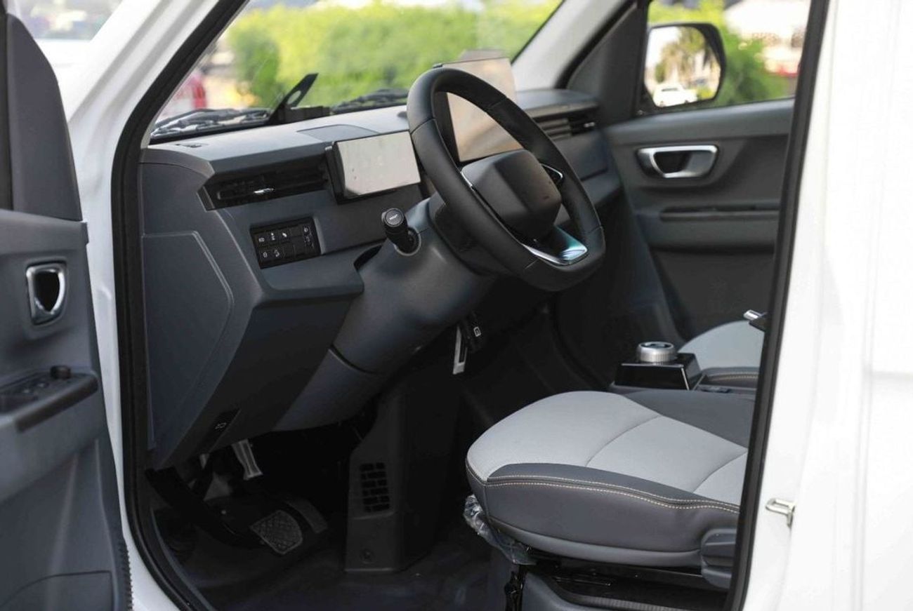 جيلي فيريزون 2024 FARIZON V6E FENCE - WHITE inside BLACK | Export Only