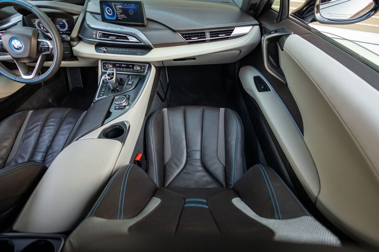 BMW i8 STD (1.5L · 3 Cyl · Automatic · Hybrid · Coupe · All Wheel Drive · 4 Seats · 2 Door) BMW i8 eDrive 2016 GCC