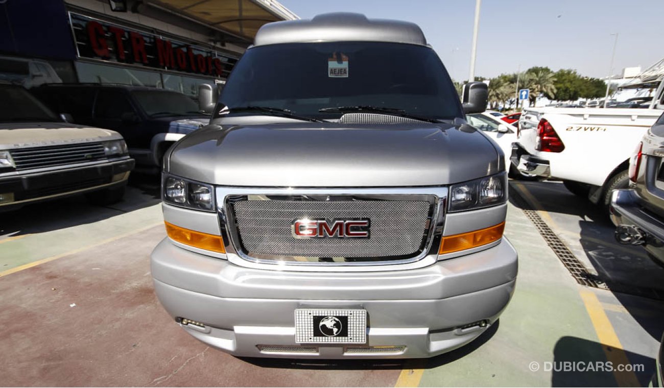 GMC Savana Explorer Limited SE