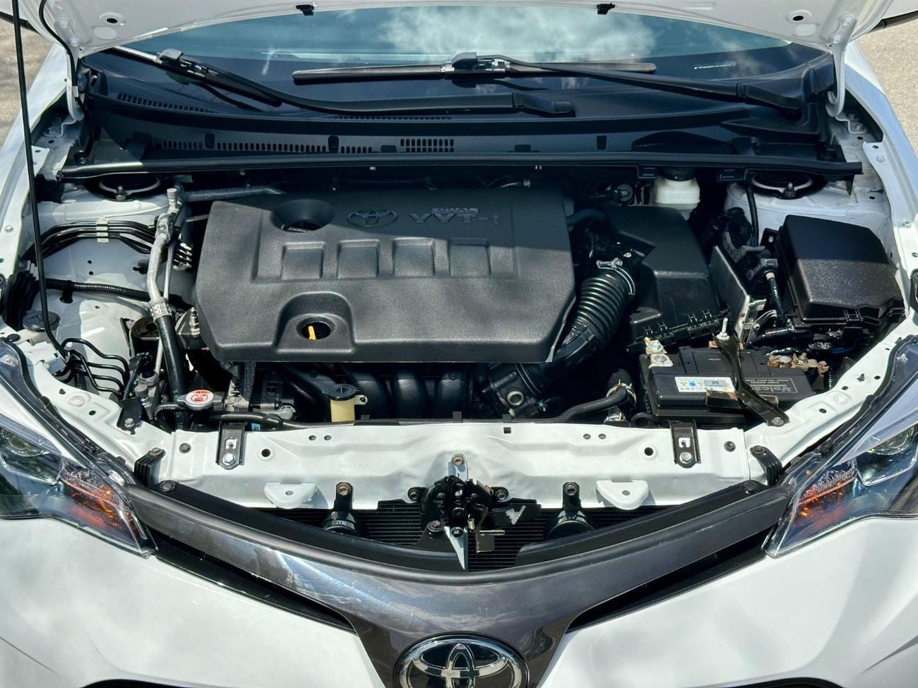تويوتا كورولا Year: 2017  SE Engine: 1.8L V4 UAE Pass