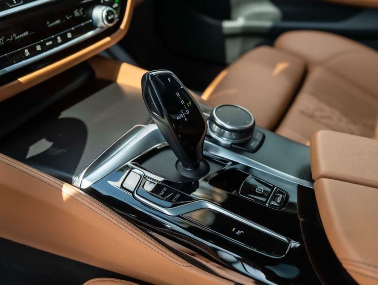 BMW 520i M Sport Comfort 2.0L