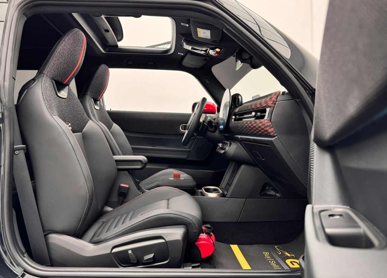 ميني جون كوبر 2025 Mini Cooper JCW, 2030 Mini Warranty and Service Pack, Mini Service History, GCC