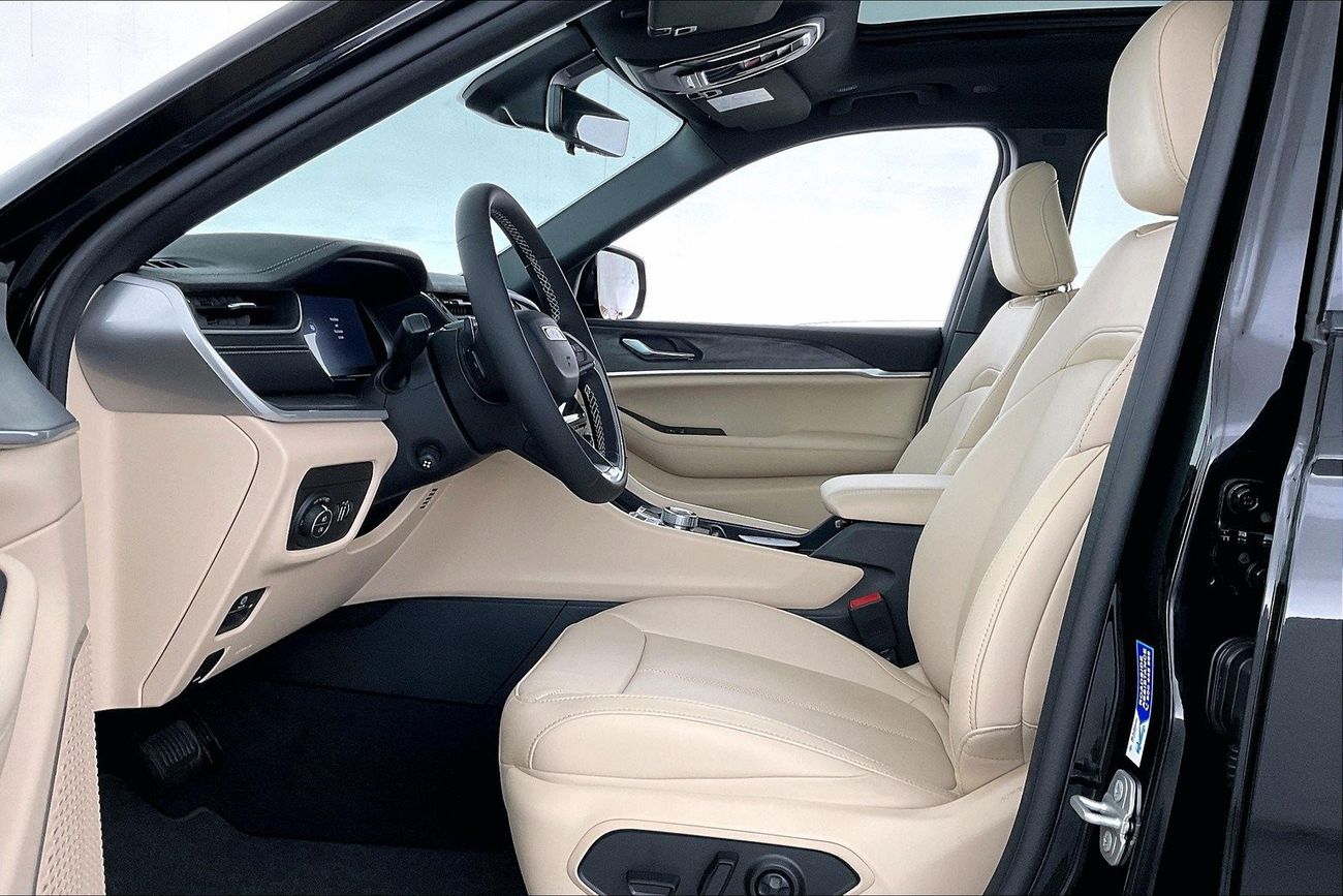 Jeep Cherokee Limited Plus | 1 year free warranty | 0 Down Payment