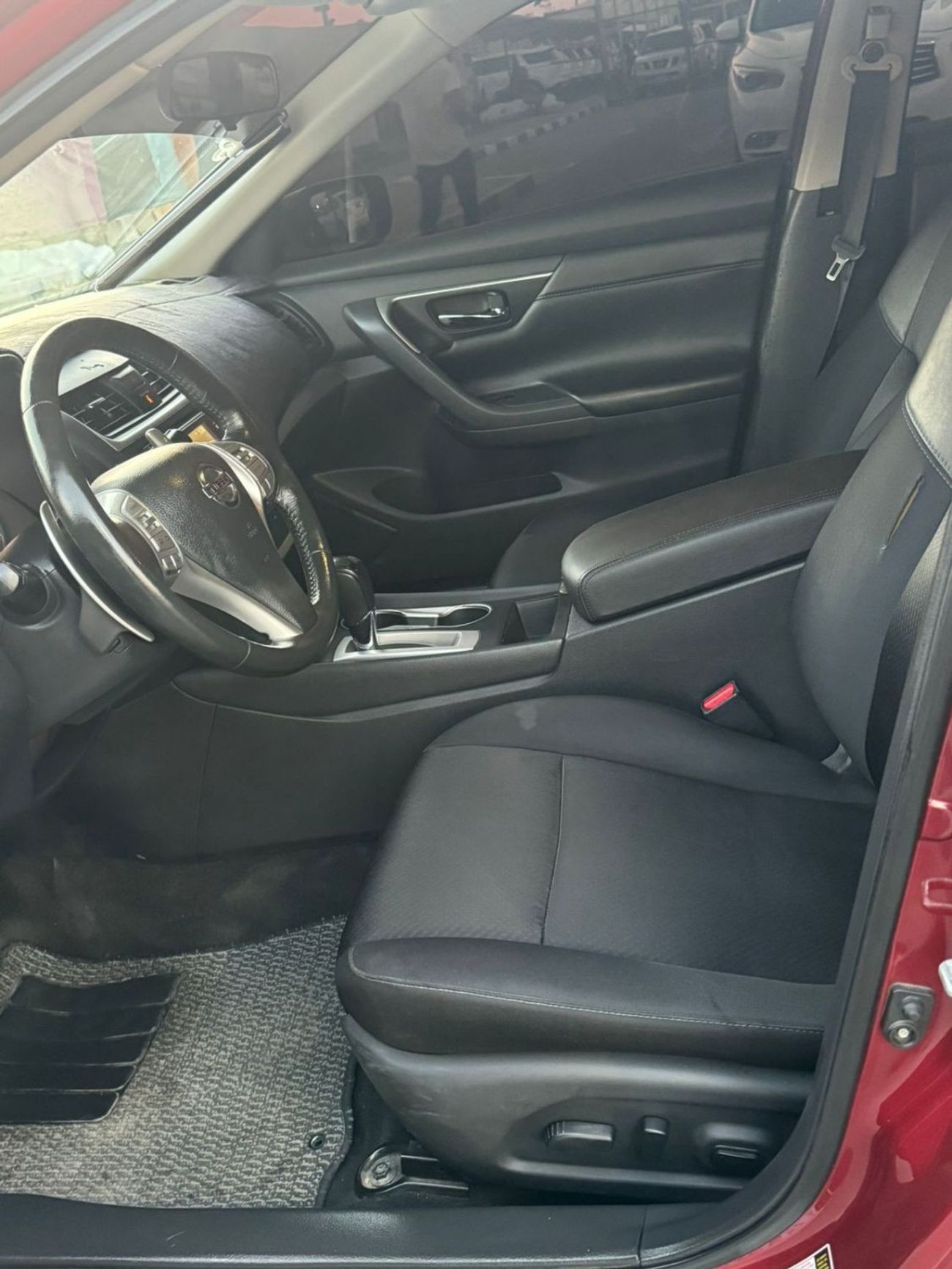 نيسان ألتيما SR 2.5L In excellent condition and requires no expenses