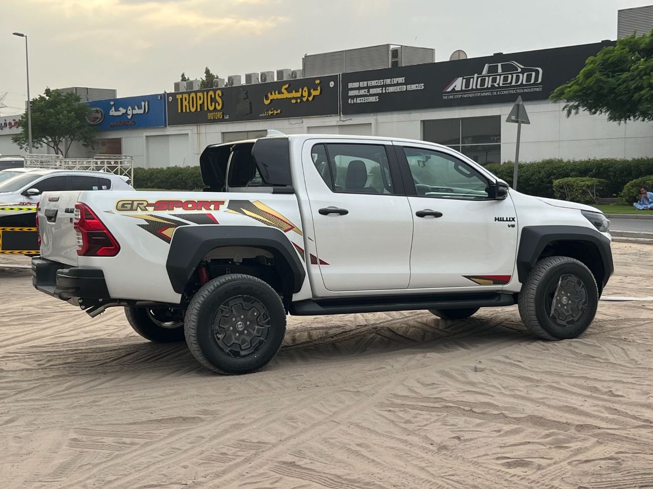 تويوتا هيلوكس EXPORT ONLY - Toyota Hilux GR sport 2025