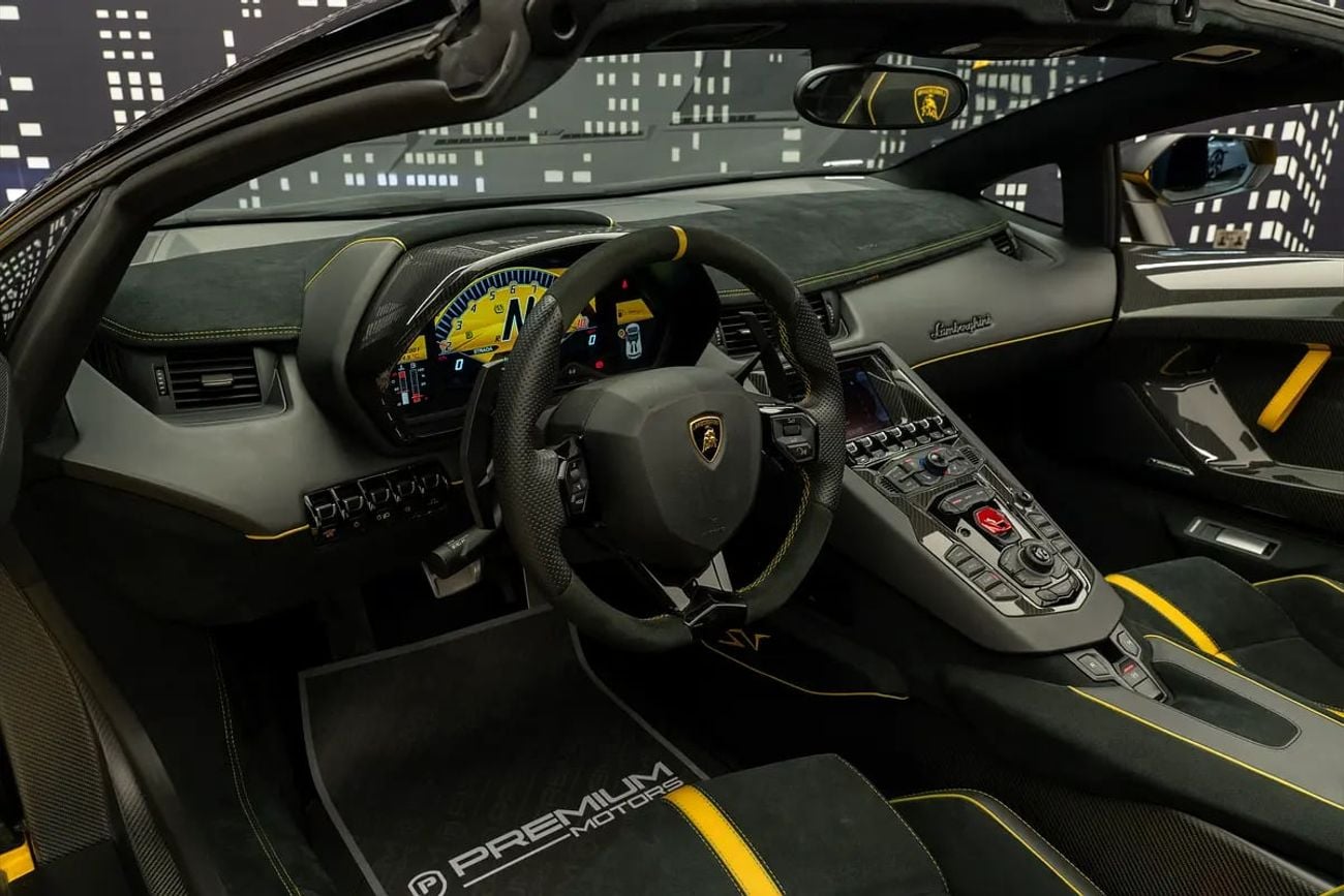 لامبورغيني أفينتادور رودستر LAMBORGHINI | AVENTADOR SV ROADSTER LP750_4 | GCC SPECS