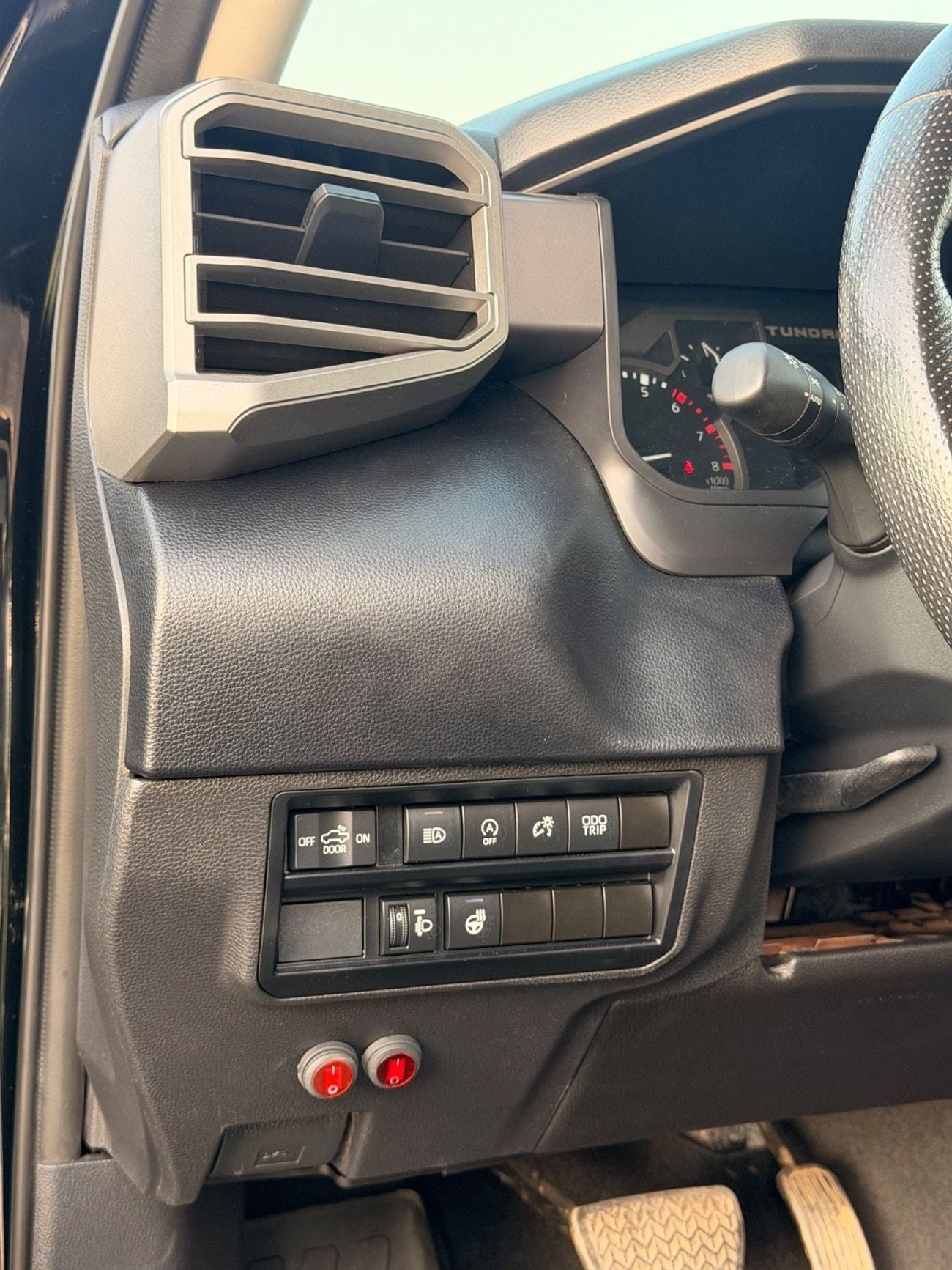 تويوتا تاندرا SR5 4WD Premium 2024