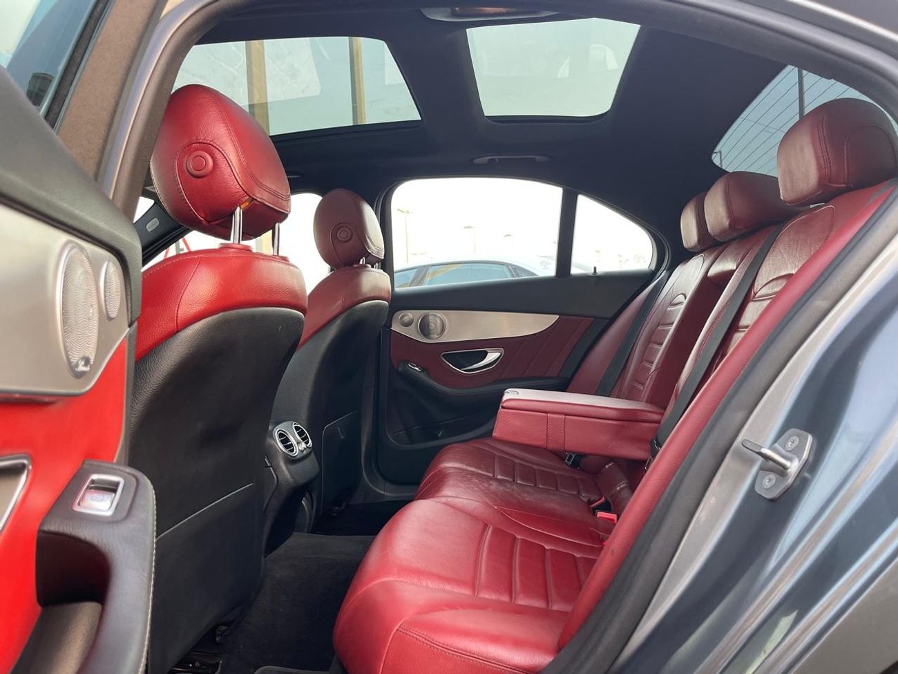 مرسيدس بنز C 300 سبورت