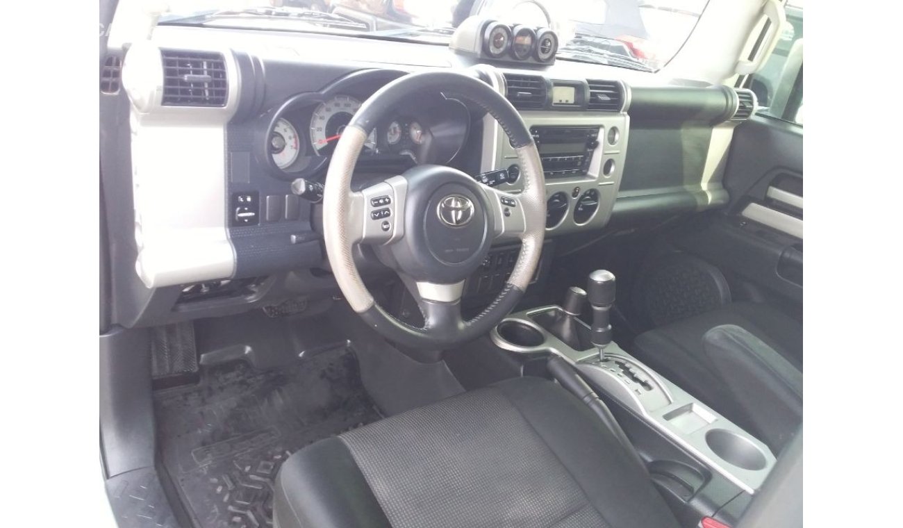 Toyota FJ Cruiser 2015 GCC