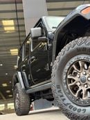 جيب رانجلر 392 / V8 6.4L / FOX ADJUSTABLE SUSPENSION / VARIABLE EXHAUST / ELECTRIC SIDE STEPS / DEFLOCK /