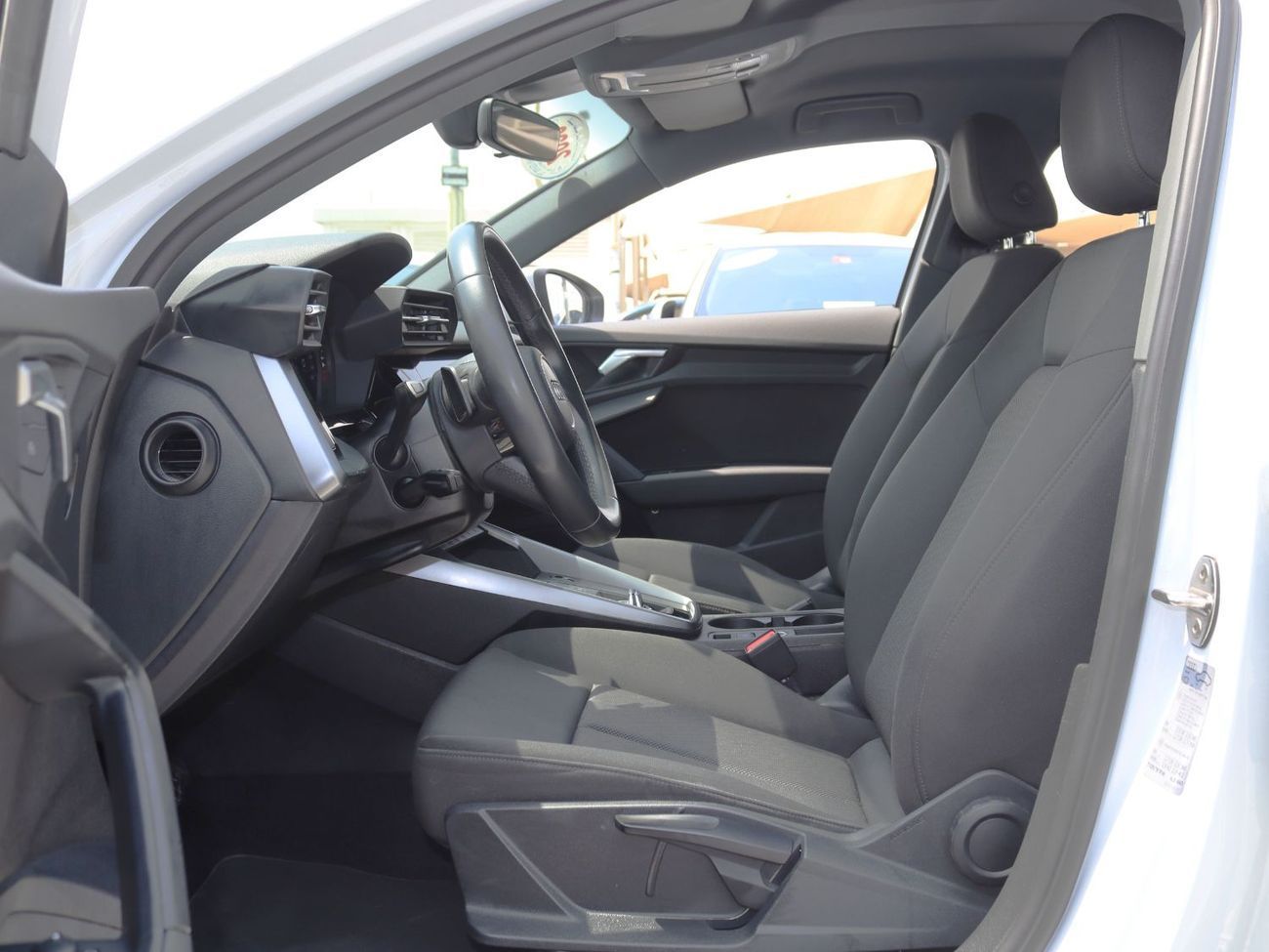 Audi A3 35 TFSI 1.4L 35  AUDI 2022 GCC model in excellent condition with a 1.4L engine - 4 cylinders and a m