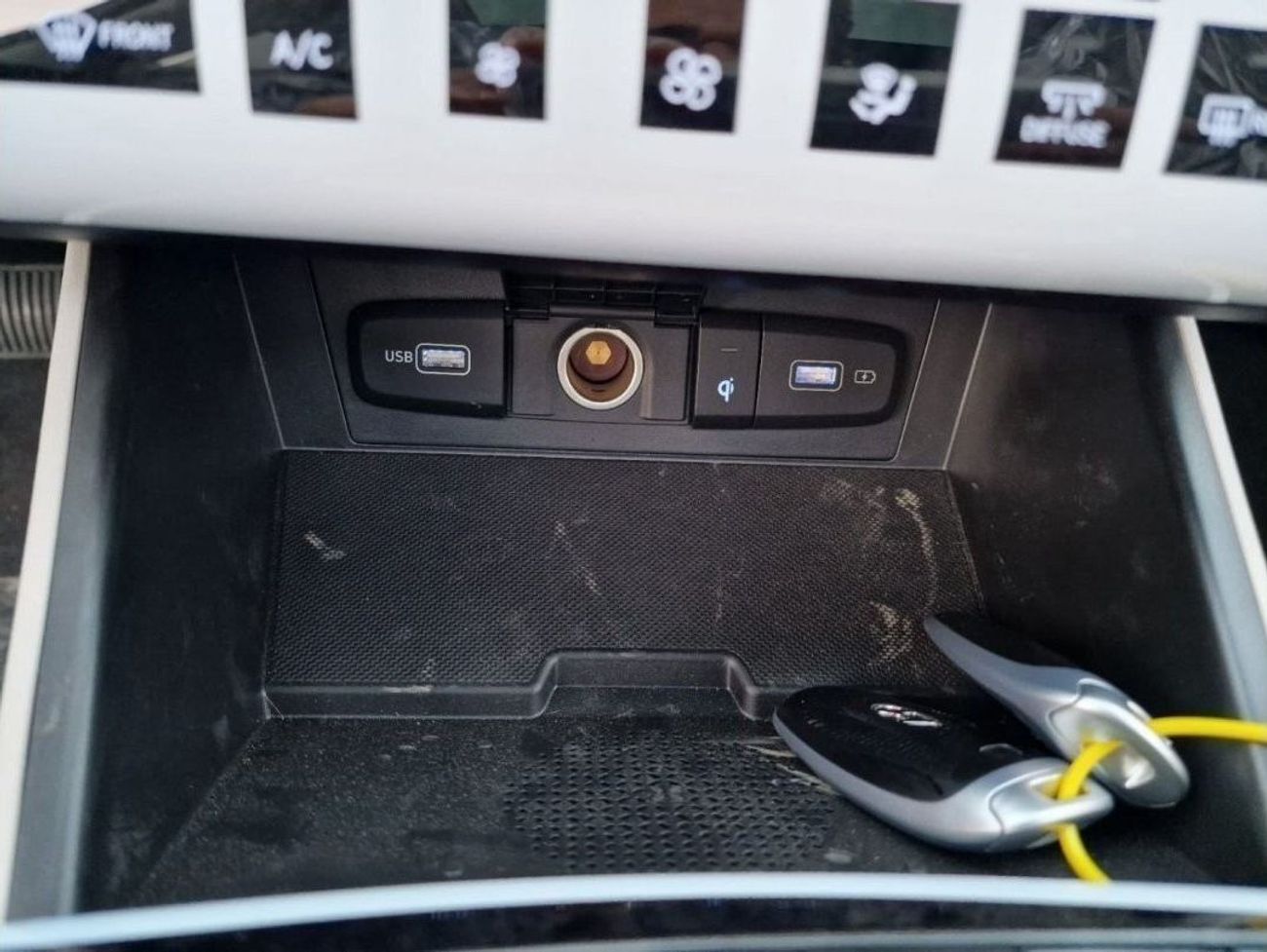 هيونداي توسون HYUNDAI TUCSON 1.6L FULL OPTION LEATHER SEATS, POWER SEATS, PANORAMIC SUNROOF, AUTO TRUNK , REAR CAM