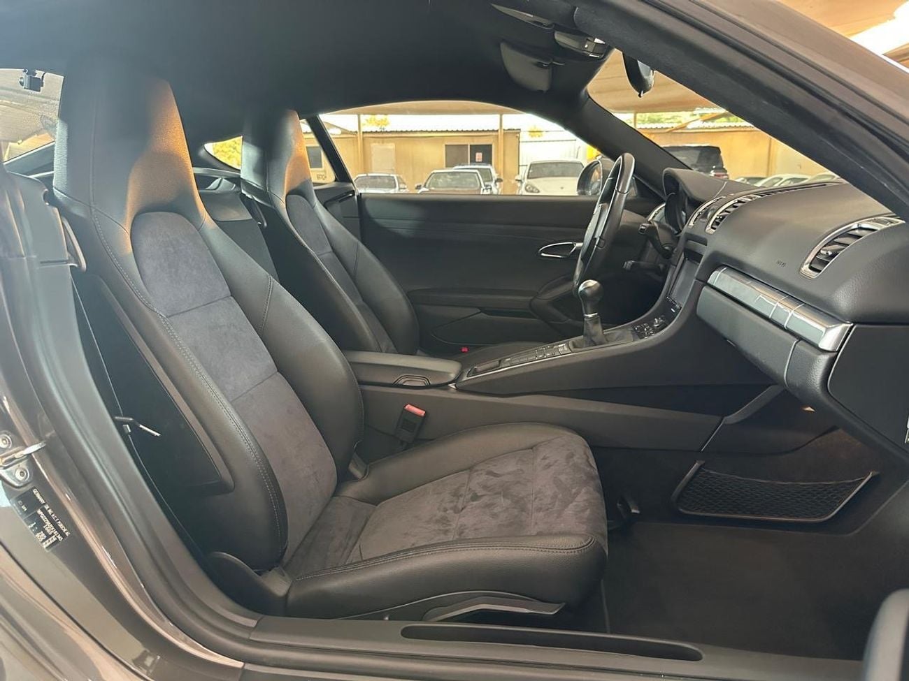 بورش كايمان PORSCHE CAYMAN S 2014 | MANUAL TRANSMISSION! | LOW MILEAGE | 19-INCH RIMS
