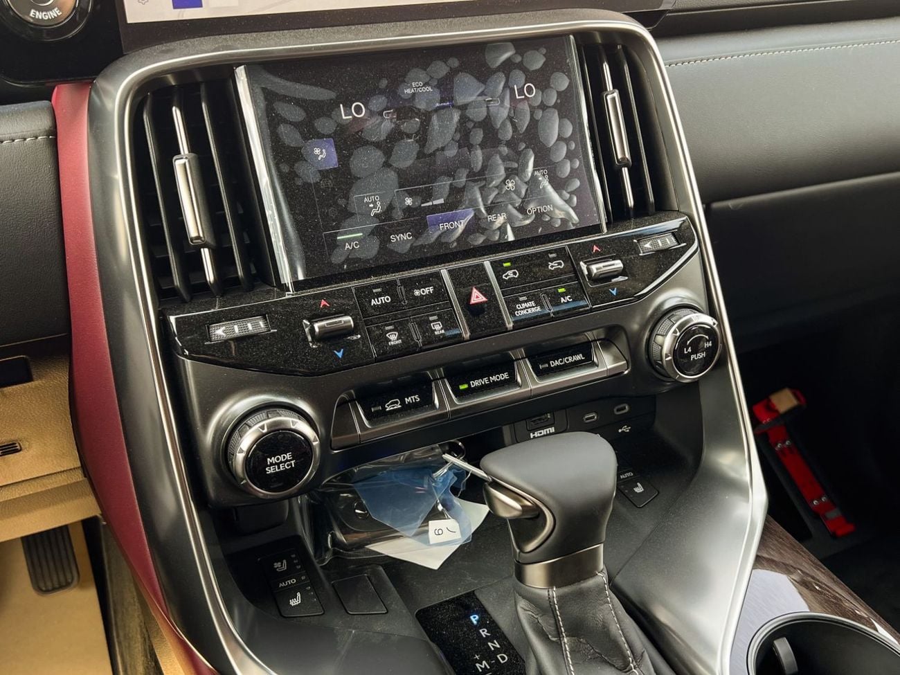 لكزس LX 600 EXPORT ONLY - LEXUS LX600 3.5L TURBOSPORT