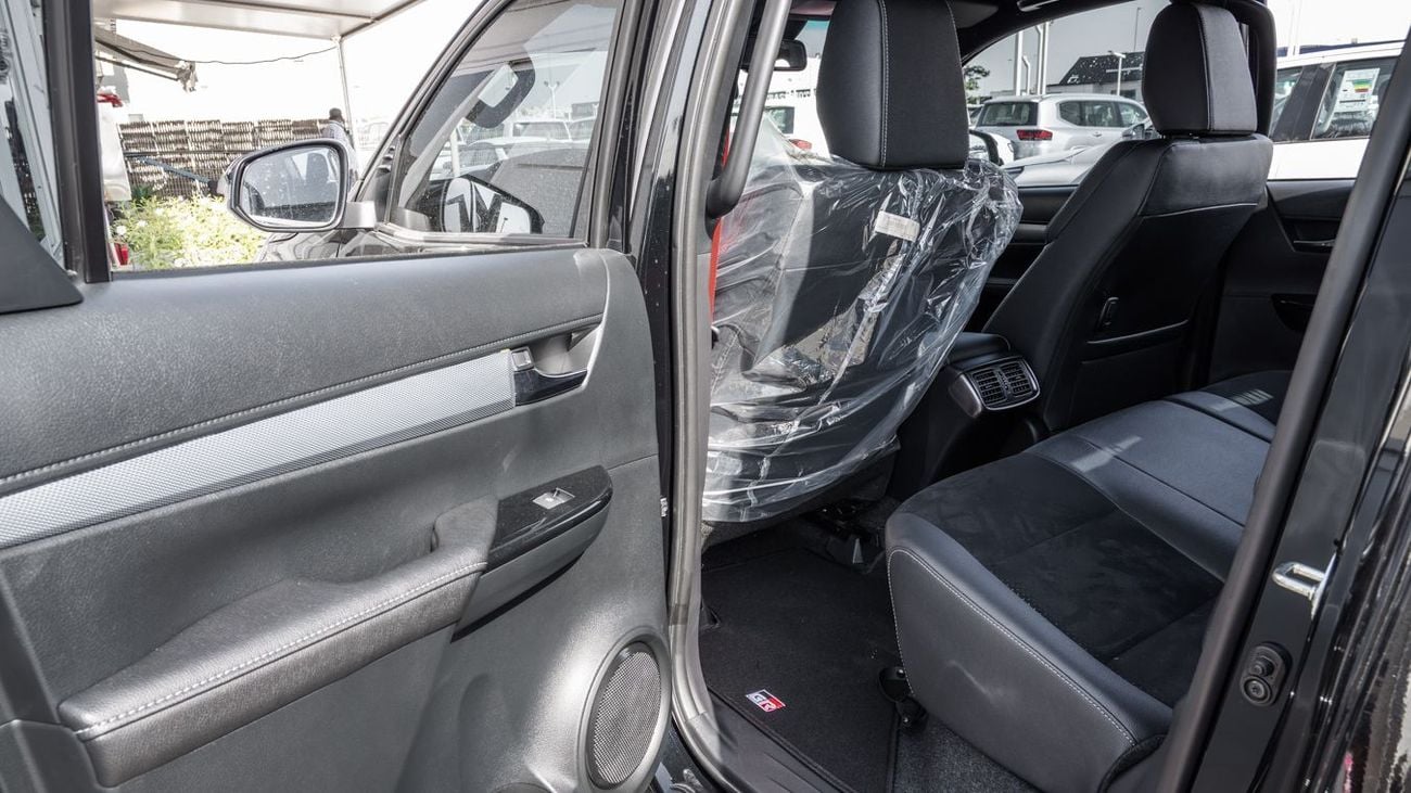 تويوتا هيلوكس GR Sport 2.8L