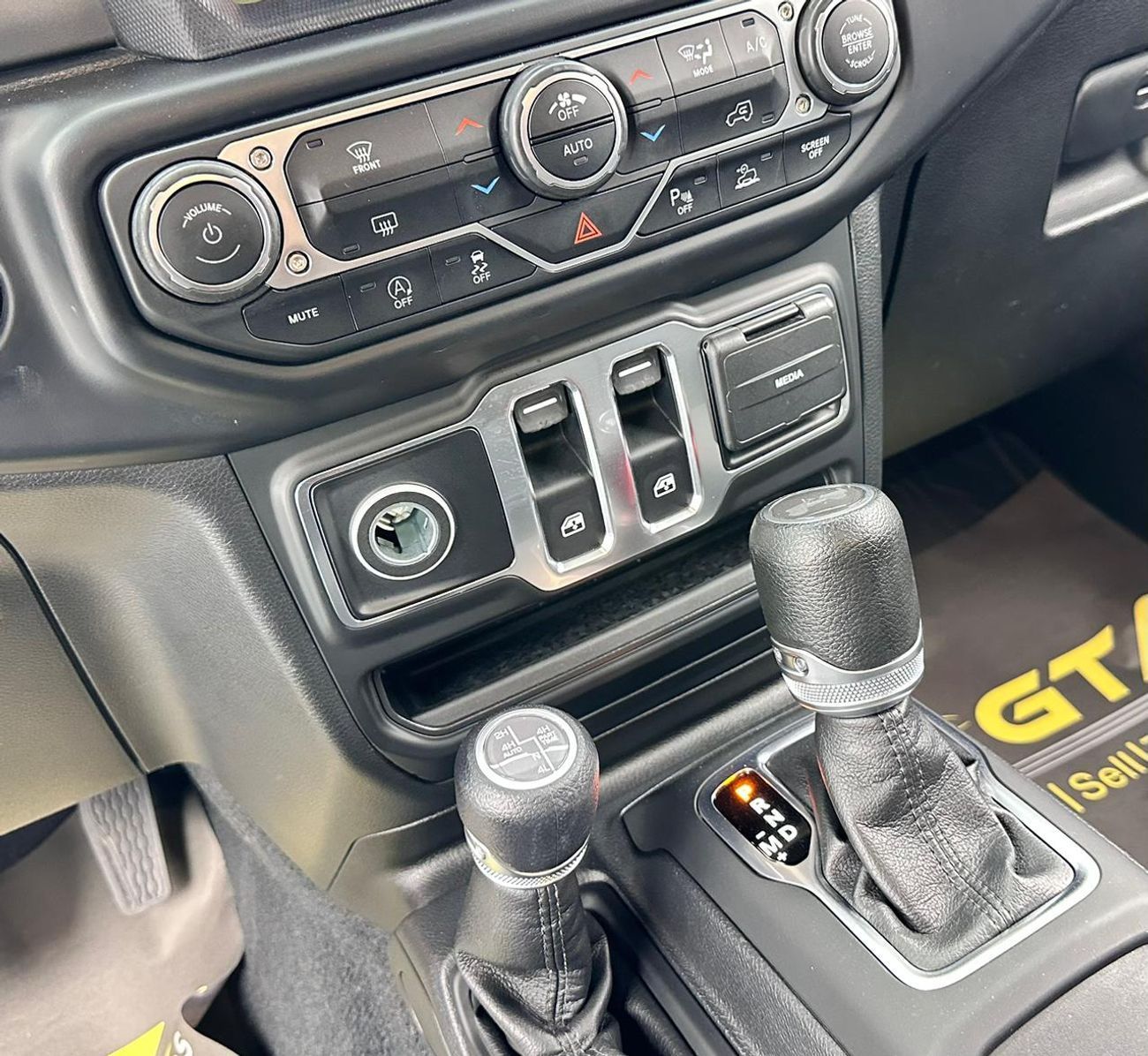 Jeep Wrangler Sport 3.6L A/T (5 Seater) 2023 Jeep Wrangler Sport, Dec/2028 Jeep Warranty, Jeep Full Service Histor