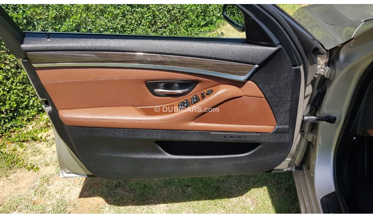 BMW 550i Bmw 550 model 2012 GCC car prefect condition full option low mileage option low mileage