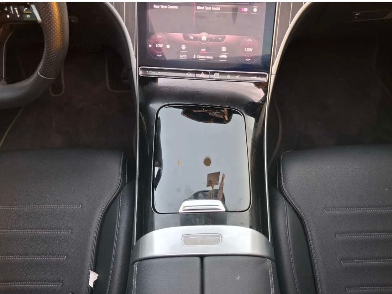 مرسيدس بنز C 300 صالون دفع رباعي