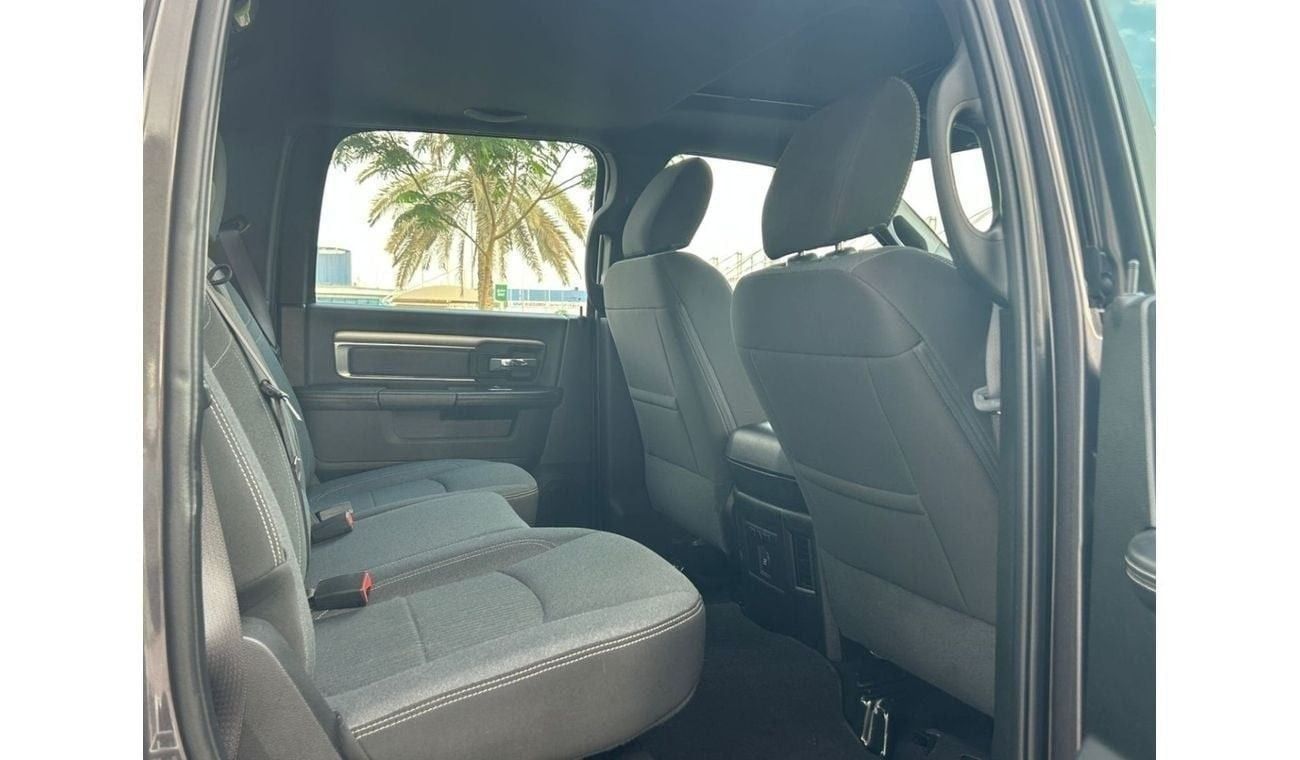 RAM 1500 DODGE RAM 5.7 WARLOCK 2021 GCC LOW MILEAGE WITH AGENCY WARRANTY  & SERVICE CONTRACT TILL 2027 IN MIN