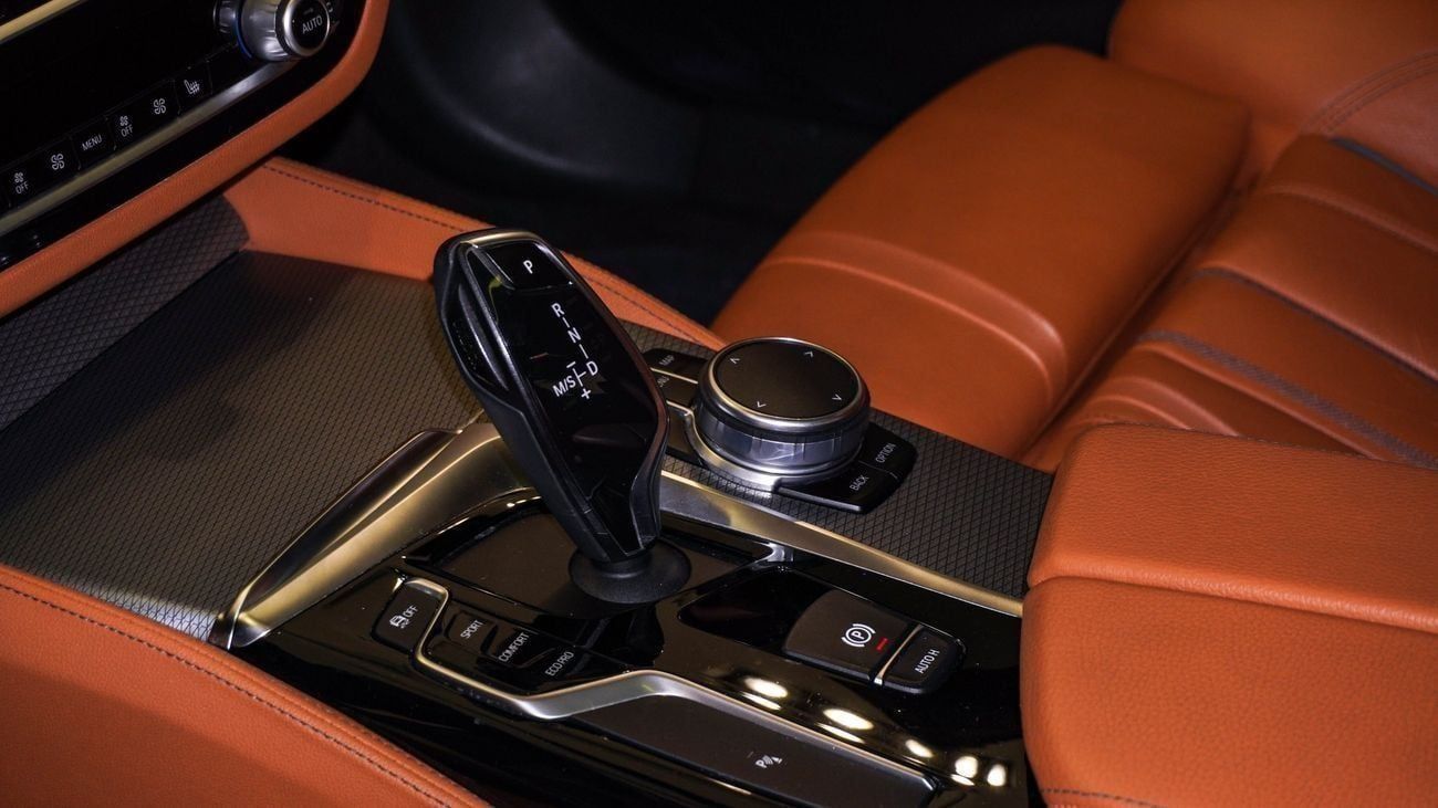 BMW 530i M Sport Dynamic 2.0L