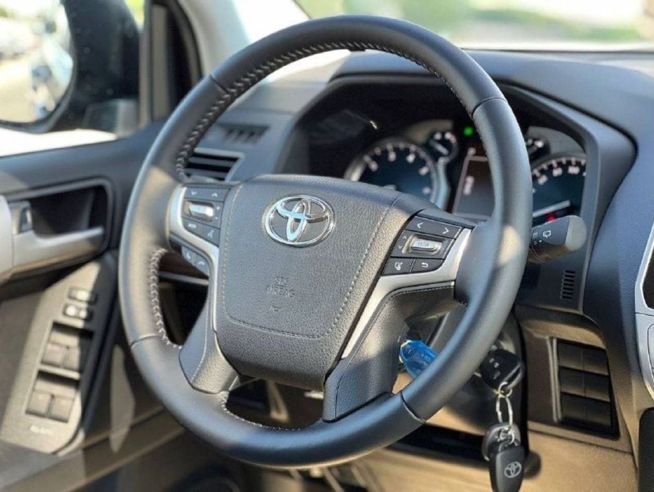 Toyota Prado VX 2.7L PTR A/T // 2023 // HIGH OPTION WITH SUNROOF , COOL BOX , POWER SEATS // SPECIAL OFFER // BY