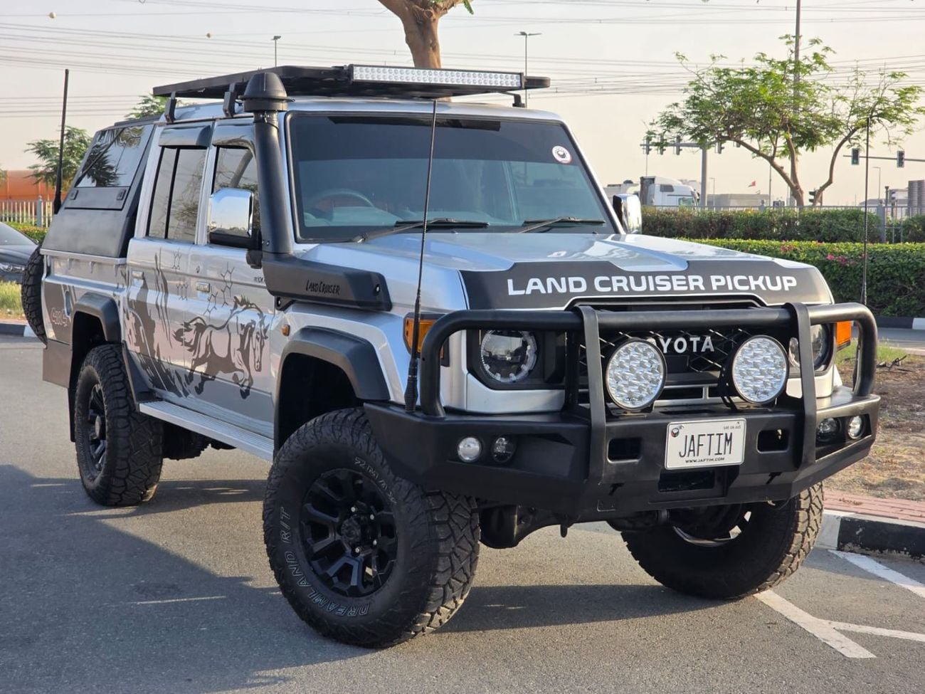 تويوتا لاند كروزر بيك آب -
