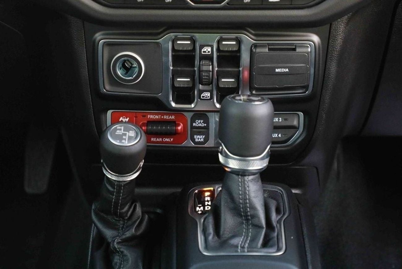 Jeep Wrangler 2024 Jeep Wrangler Rubicon Xtreme 2.0L Turbo – White inside Black & Red | Export Only