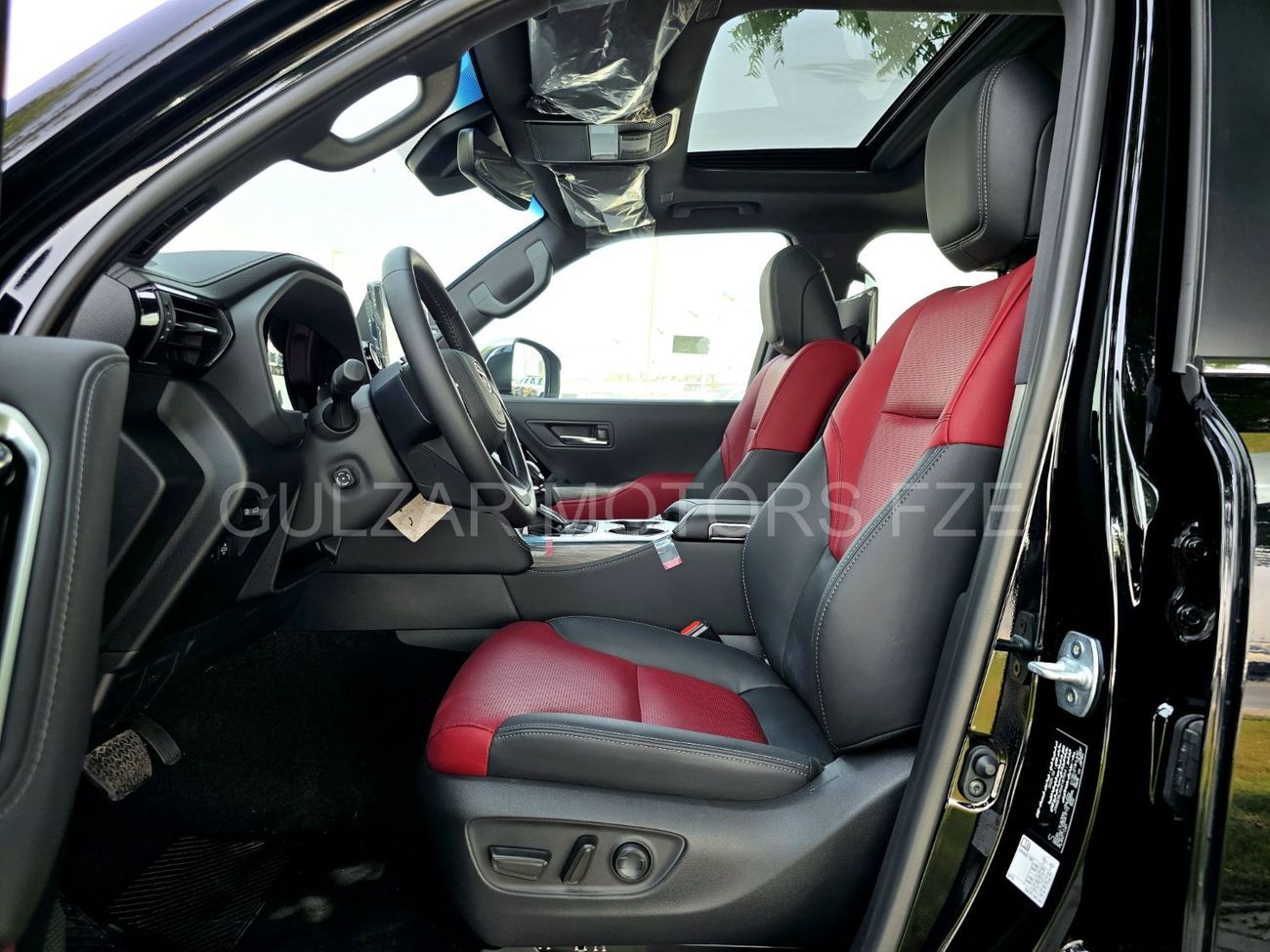 تويوتا لاند كروزر TOYOTA LC300 PETROL 3.5L VXR - Z - RADAR - FULLY LOADED - 2025 MODEL - BLACK INSIDE BLACK/RED - OMAN