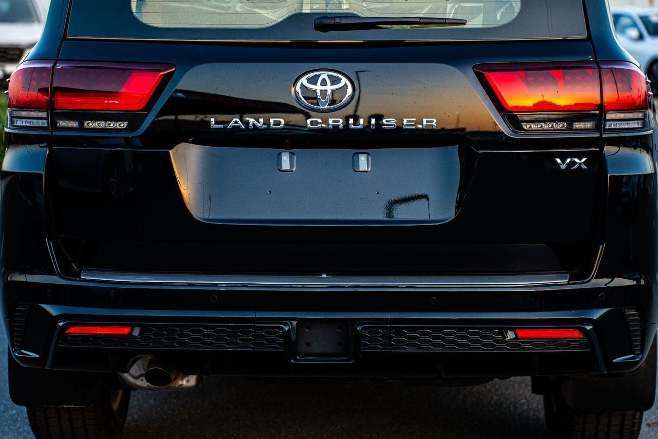 تويوتا لاند كروزر VXR 2026 Toyota Land Cruiser LC300 VX  4.0L V6 petrol full-option