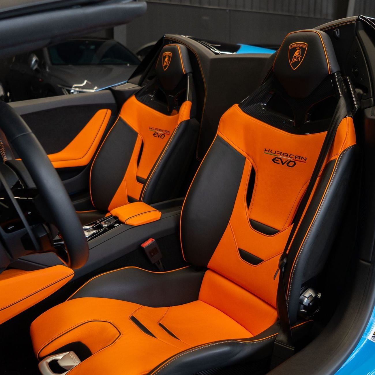 Lamborghini Huracan Evo Spyder AED 19,147 P.M • 0% Downpayment • Lamborghini Huracan EVO Spyder • 1 Year Warranty