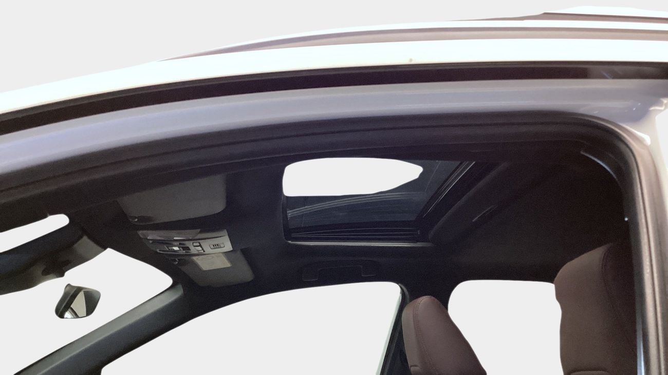 تويوتا كورولا كروس GLI | شامل الضمان | 0 ﺪﻔﻋﺓ ﺃﻮﻟﻯ