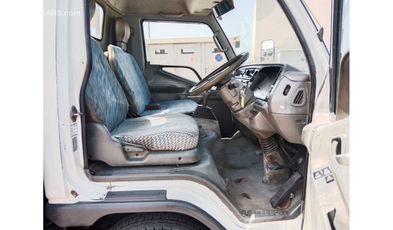 ميتسوبيشي كانتر MITSUBISHI CANTER RIGHT HAND DRIVE (PM1236)