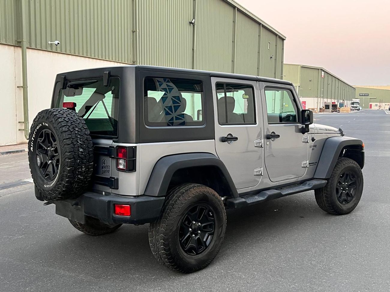 Jeep Wrangler Sport 3.6L A/T (5 Seater)