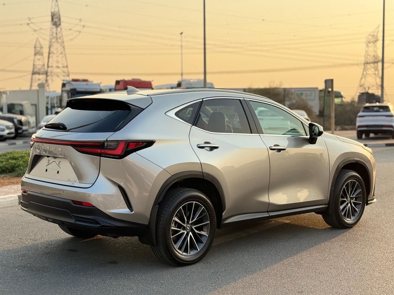 لكزس NX350 Premier 2.4L