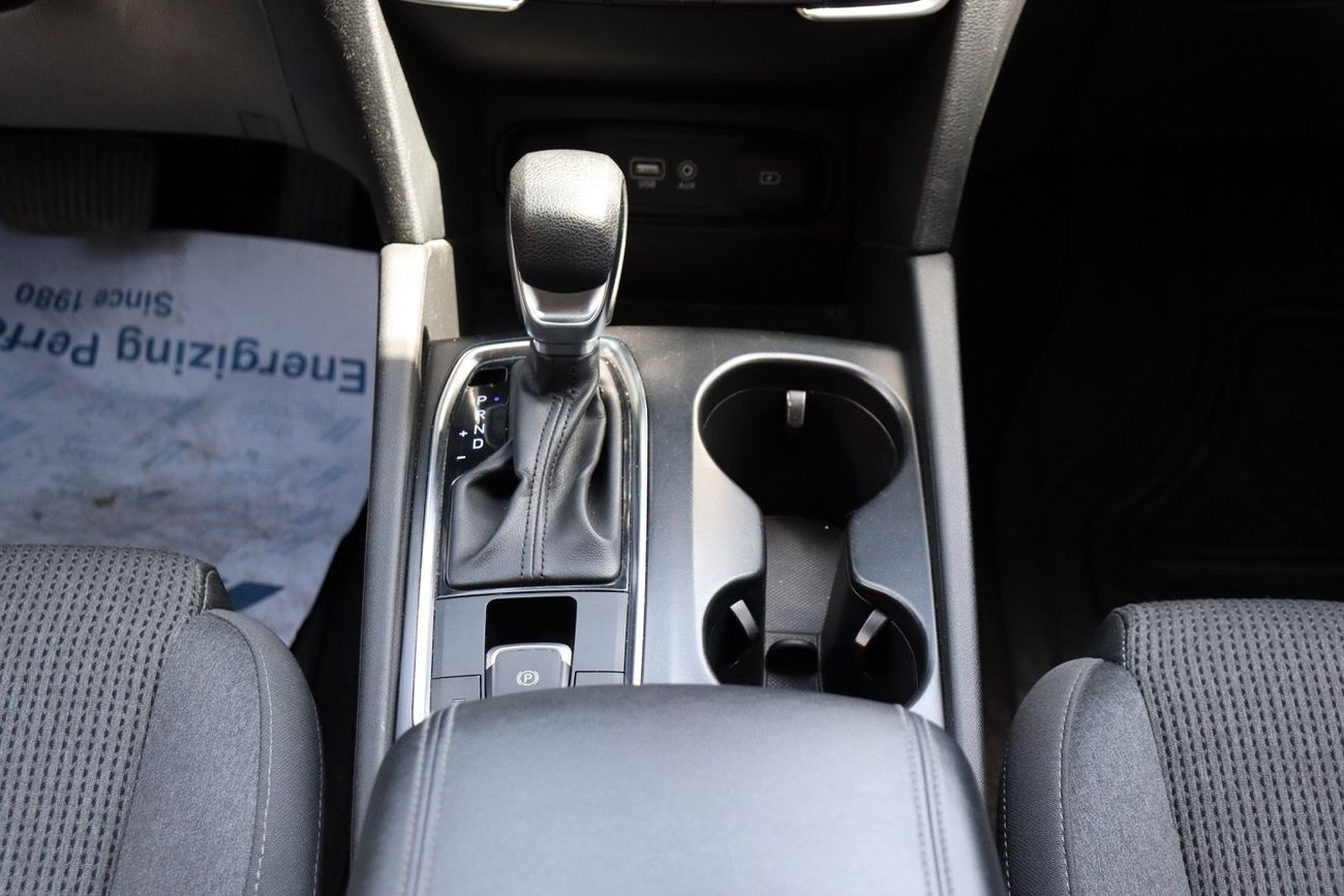 هيونداي سانتا في Smart 2.4L Hyundai Santa Fe / 2019 / Mid / USA / 86,000Mi