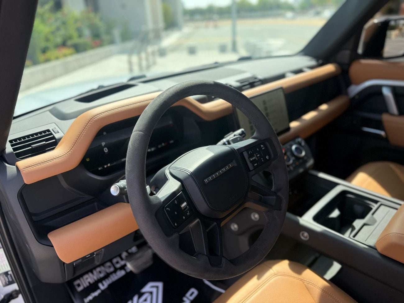 لاند روفر ديفندر 110 X P525 5.0L