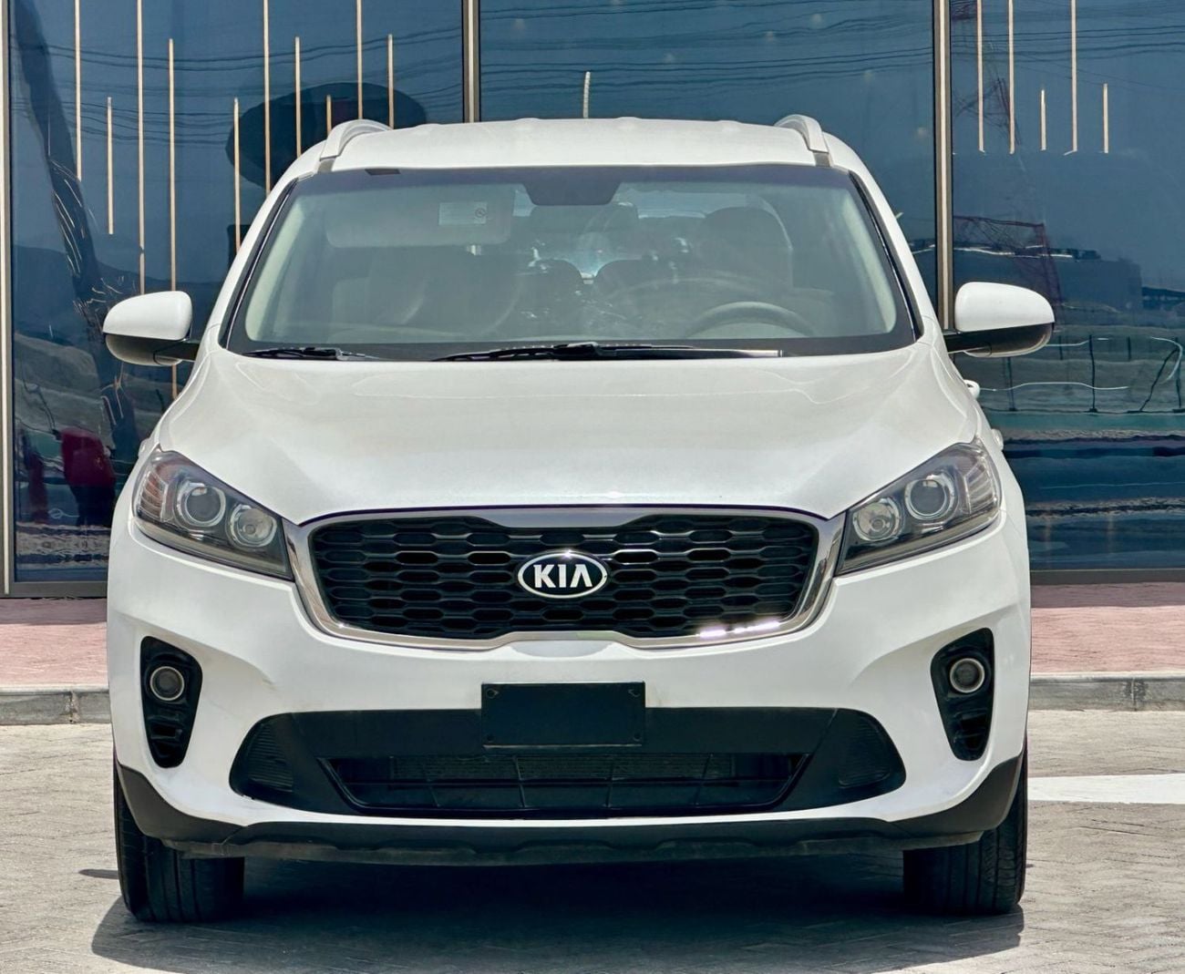 كيا سورينتو 670-Monthly l GCC l 2.4L, Cruise, Camera l Accident Free