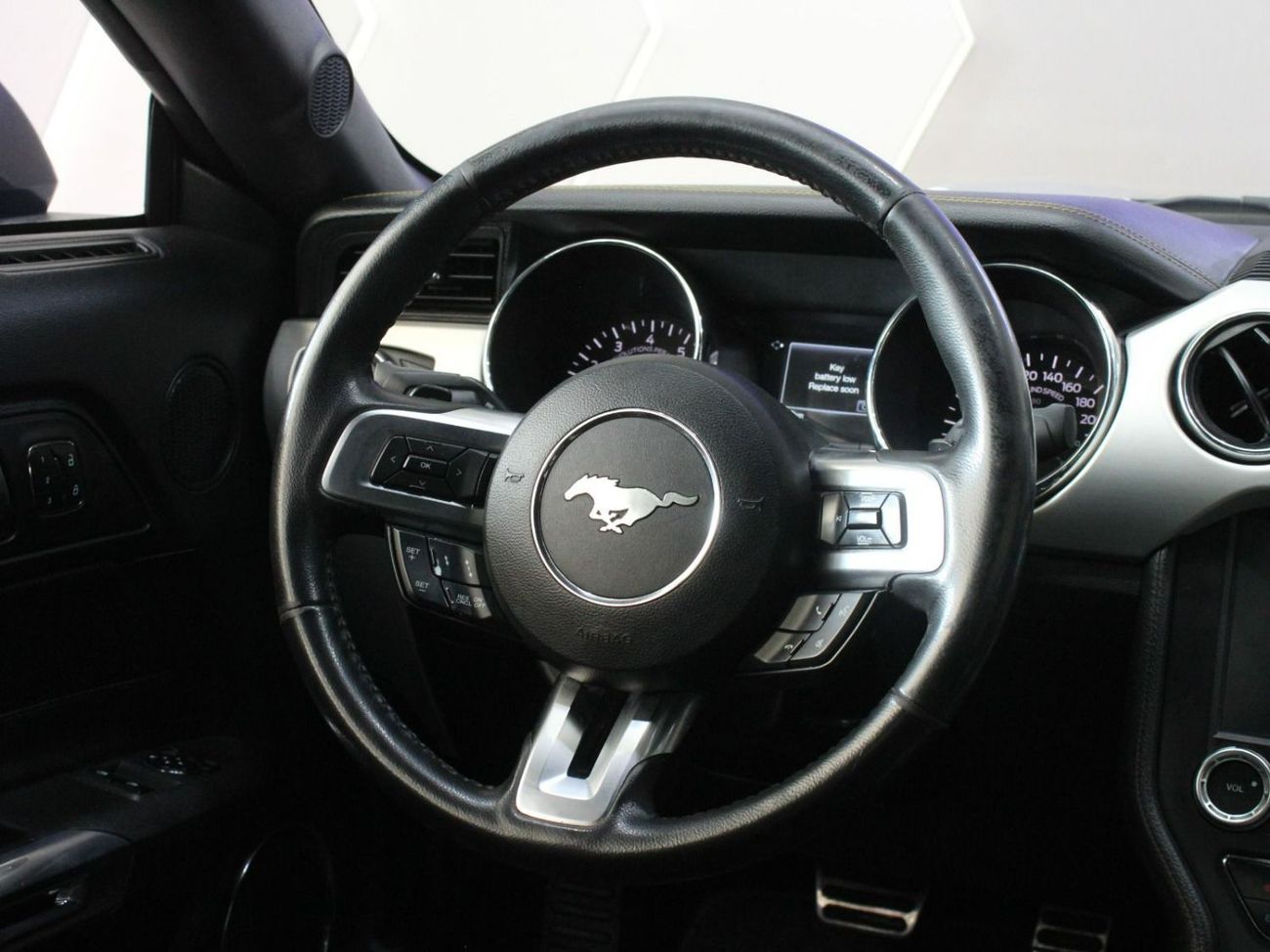 Ford Mustang GT Premium 5.0L V8