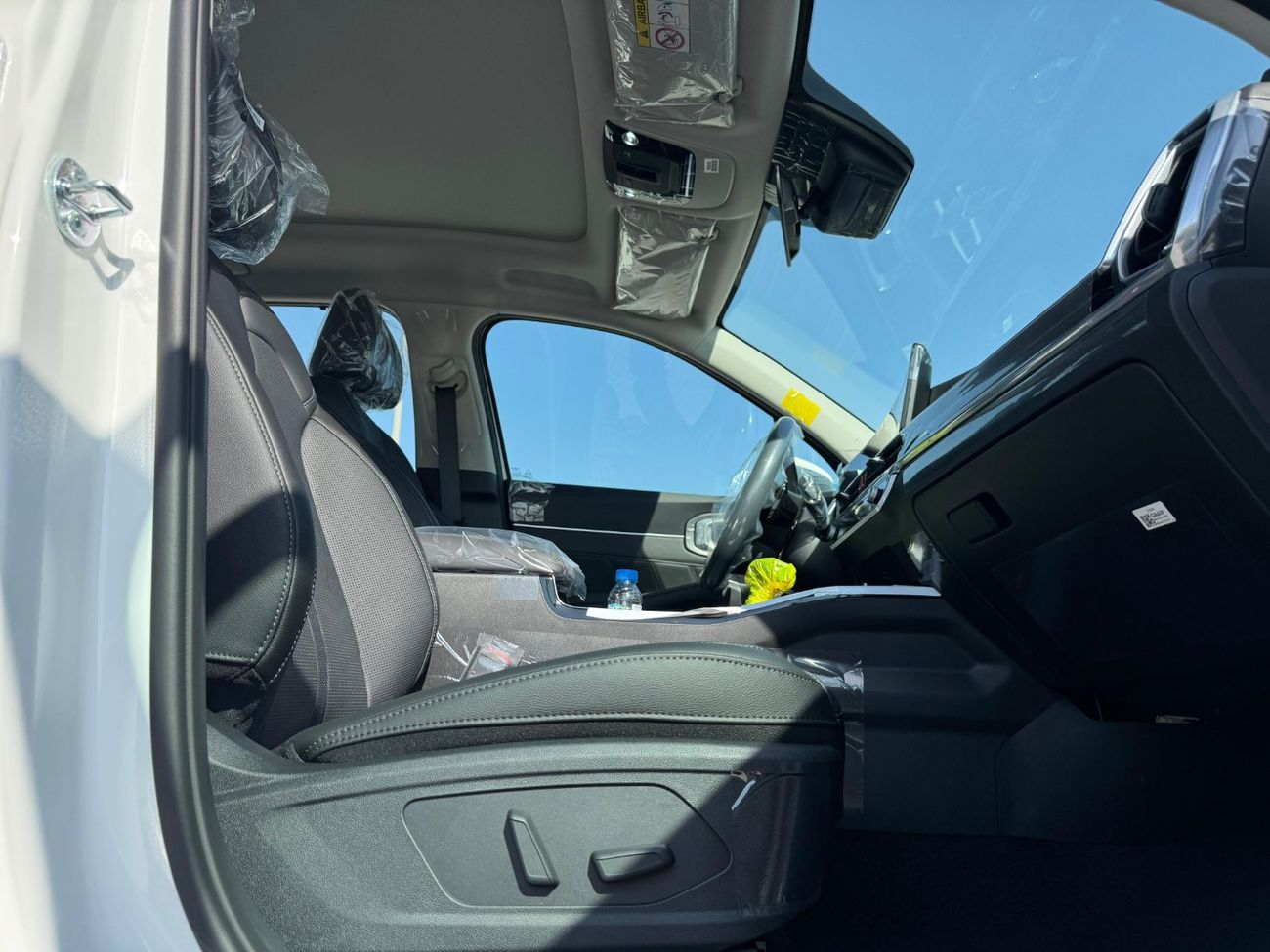 كيا سورينتو EX Prestige 2.5L Petrol 4WD 2026 Model Export ONLY @ 129,500 AED